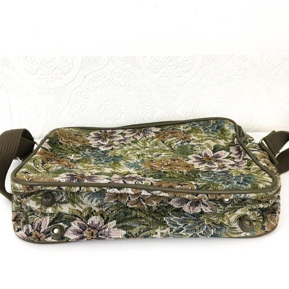 Vintage 80s Jordache floral tapestry carpet bag carry on luggage weekender - Picture 6 of 11